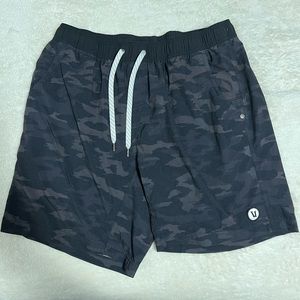Vuori athletic shorts!